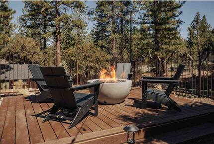 Big Bear Forest Retreat with Wraparound Deck - Big Bear Lake, California