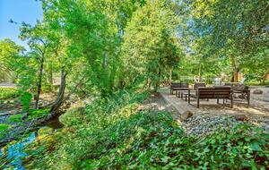 Wine Country Retreat Across from Spring Lake - Santa Rosa, California