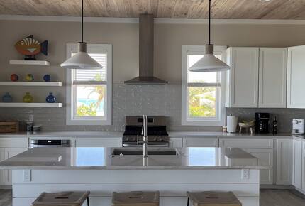 Green Turtle Cay Luxury Villa on Bita Bay - Green Turtle Cay, Bahamas