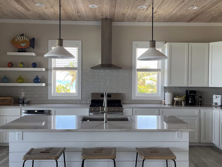 Green Turtle Cay Luxury Villa on Bita Bay - Green Turtle Cay, Bahamas