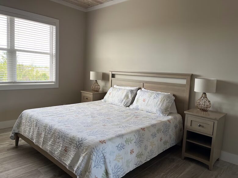 Green Turtle Cay Luxury Villa on Bita Bay - Green Turtle Cay, Bahamas