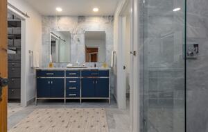 Upstairs guest suite bathroom