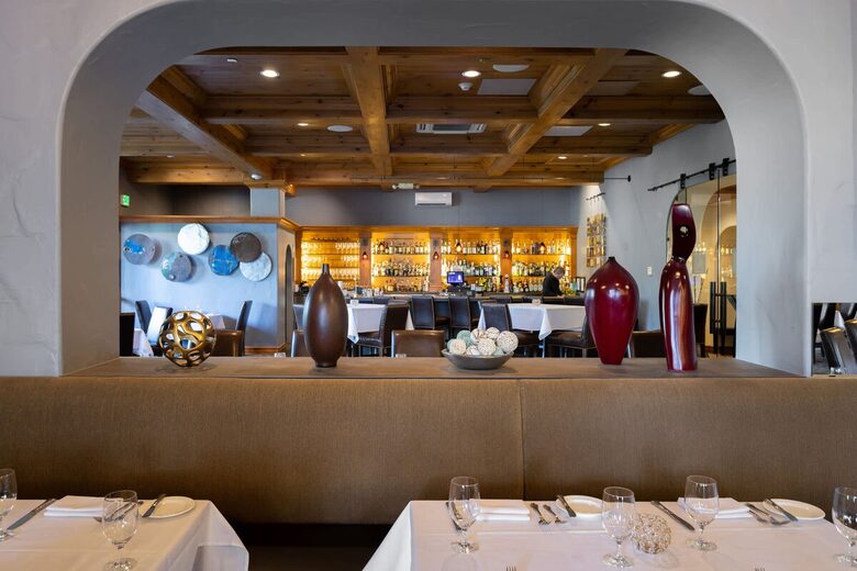 Bar at the Grouse Mountain Grill