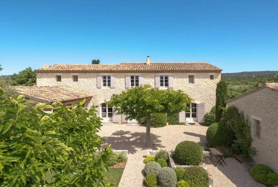 Lavender Hillside Estate with Panoramic Views in the Luberon - Gordes, France