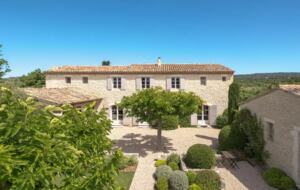 Lavender Hillside Estate with Panoramic Views in the Luberon - Gordes, France