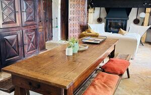 Peaceful Dordogne Estate Surrounded by Nature - Veyrines-de-Domme, France