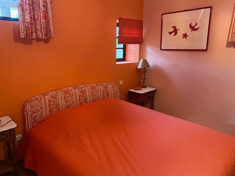 Peaceful Dordogne Estate Surrounded by Nature - Veyrines-de-Domme, France