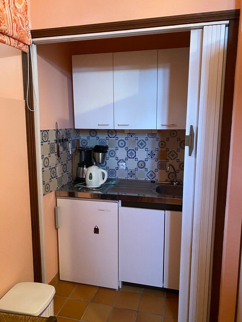 Peaceful Dordogne Estate Surrounded by Nature - Veyrines-de-Domme, France