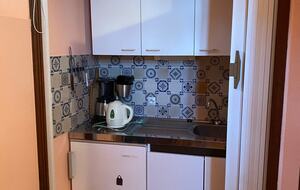 Peaceful Dordogne Estate Surrounded by Nature - Veyrines-de-Domme, France