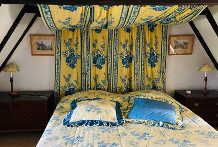 Peaceful Dordogne Estate Surrounded by Nature - Veyrines-de-Domme, France