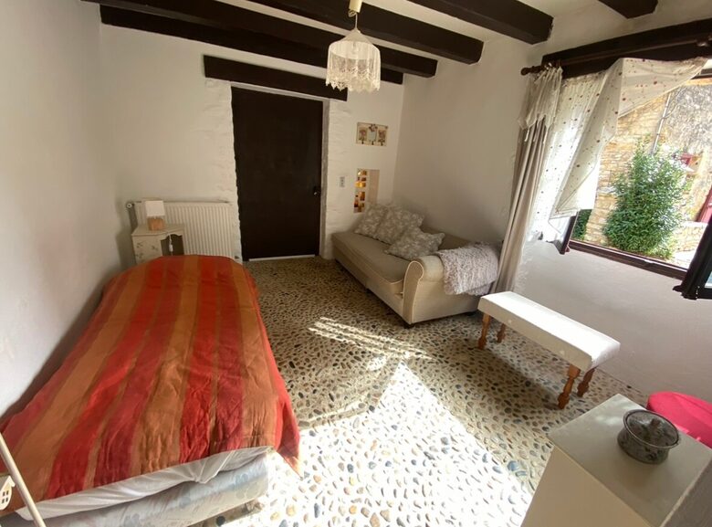 Peaceful Dordogne Estate Surrounded by Nature - Veyrines-de-Domme, France