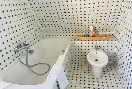 Peaceful Dordogne Estate Surrounded by Nature - Veyrines-de-Domme, France