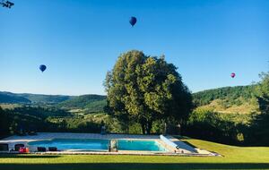 Peaceful Dordogne Estate Surrounded by Nature - Veyrines-de-Domme, France