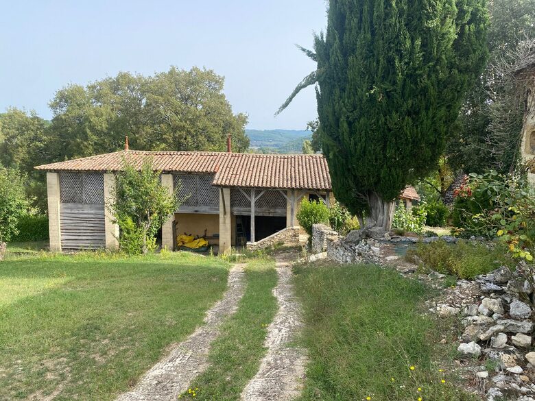 Peaceful Dordogne Estate Surrounded by Nature - Veyrines-de-Domme, France