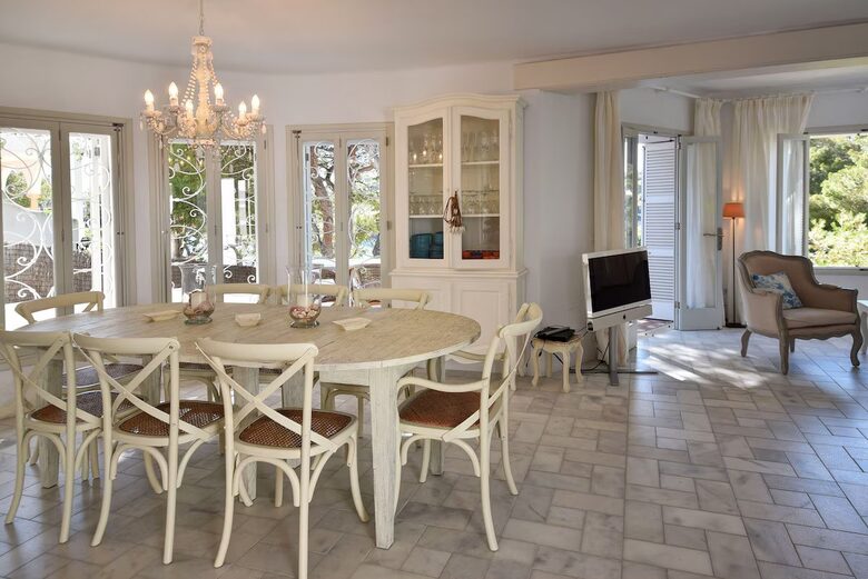 Seafront Elegance in Cala d’Or - Cala d'Or, Mallorca, Spain