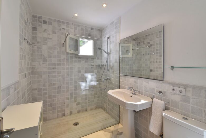 Seafront Elegance in Cala d’Or - Cala d'Or, Mallorca, Spain