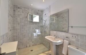 Seafront Elegance in Cala d’Or - Cala d'Or, Mallorca, Spain