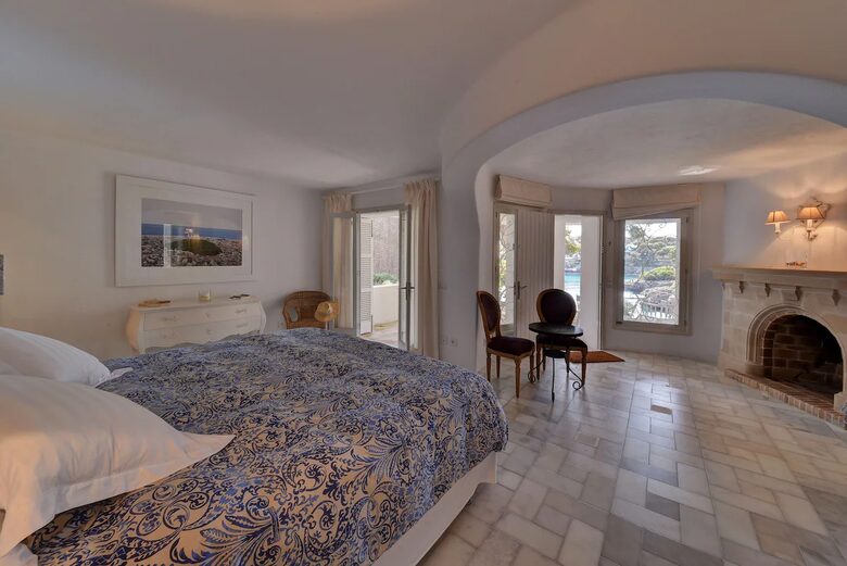 Seafront Elegance in Cala d’Or - Cala d'Or, Mallorca, Spain