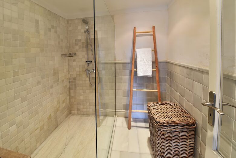 Seafront Elegance in Cala d’Or - Cala d'Or, Mallorca, Spain