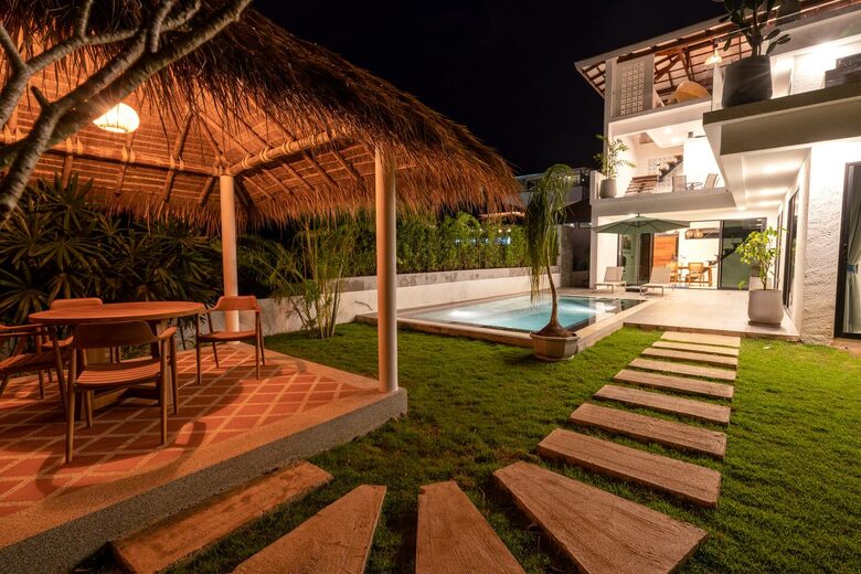 Tropical Seaview Retreat Close to Long Beach & Relax Bay - Koh Lanta, Thailand