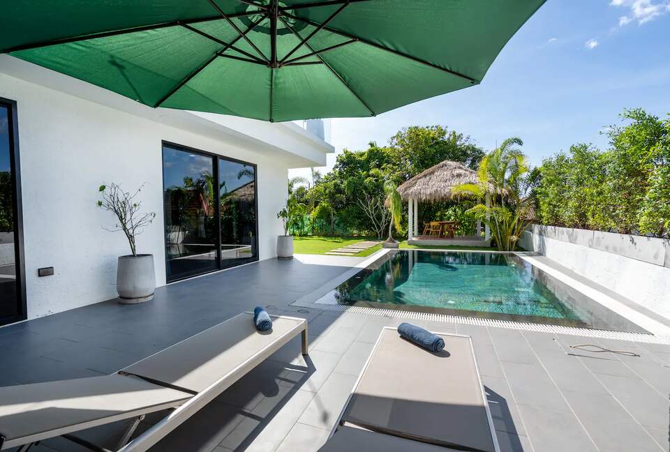 Tropical Seaview Retreat Close to Long Beach & Relax Bay - Koh Lanta, Thailand