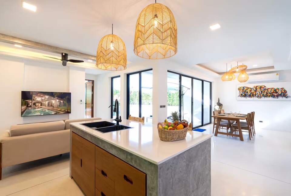 Tropical Seaview Retreat Close to Long Beach & Relax Bay - Koh Lanta, Thailand