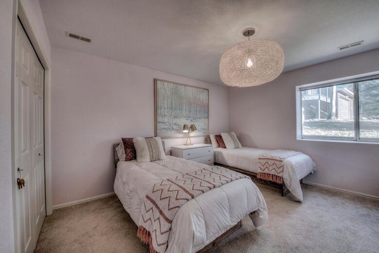 Lake Dillon Designer Retreat with Mountain Views - Dillon, Colorado