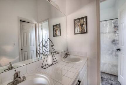 Lake Dillon Designer Retreat with Mountain Views - Dillon, Colorado