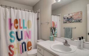 Lake Dillon Designer Retreat with Mountain Views - Dillon, Colorado