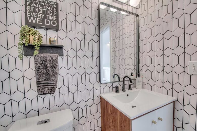 Lake Dillon Designer Retreat with Mountain Views - Dillon, Colorado