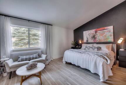 Lake Dillon Designer Retreat with Mountain Views - Dillon, Colorado