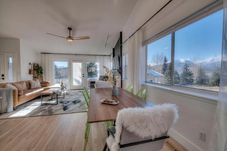 Lake Dillon Designer Retreat with Mountain Views - Dillon, Colorado