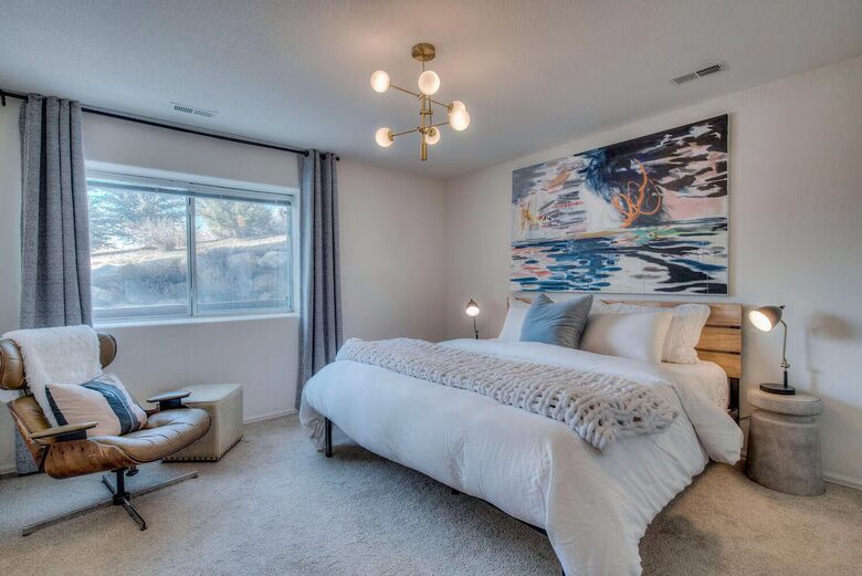 Lake Dillon Designer Retreat with Mountain Views - Dillon, Colorado