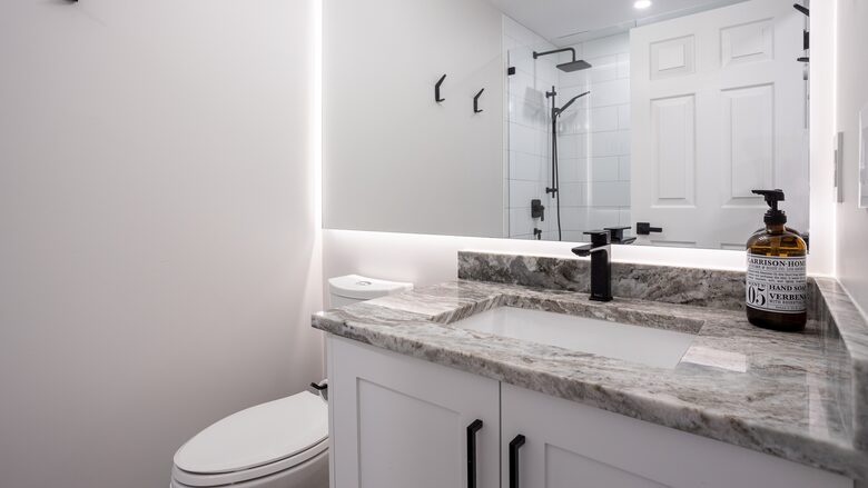 Alpine Elegance in the Heart of Whistler Village - Whistler, Canada