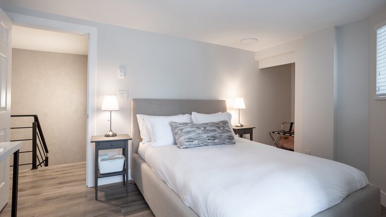 Alpine Elegance in the Heart of Whistler Village - Whistler, Canada