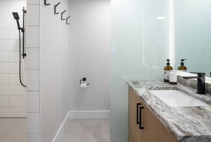 Alpine Elegance in the Heart of Whistler Village - Whistler, Canada