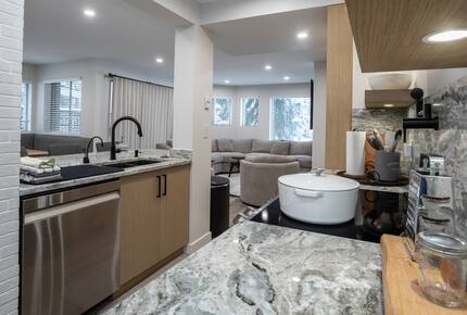 Alpine Elegance in the Heart of Whistler Village - Whistler, Canada