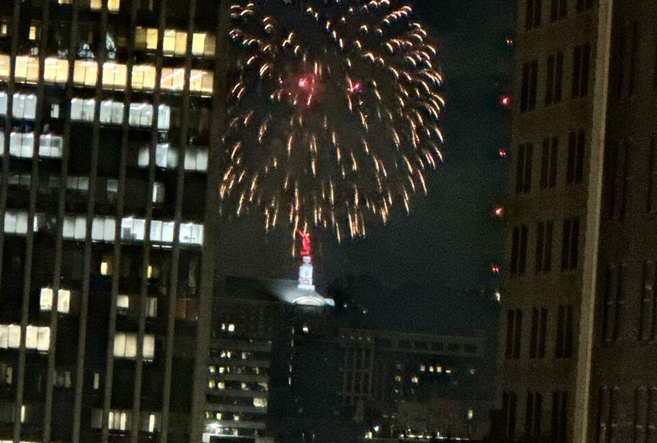 Stylish High-Rise Stay in the Heart of Birmingham - Birmingham, Alabama