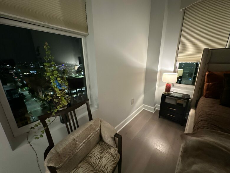 Stylish High-Rise Stay in the Heart of Birmingham - Birmingham, Alabama