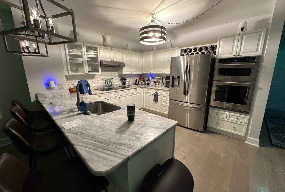 Stylish High-Rise Stay in the Heart of Birmingham - Birmingham, Alabama