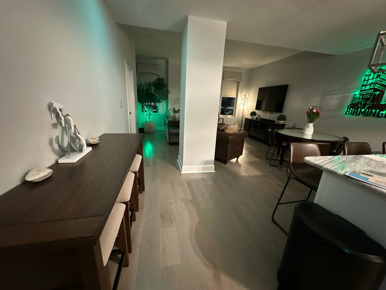 Stylish High-Rise Stay in the Heart of Birmingham - Birmingham, Alabama