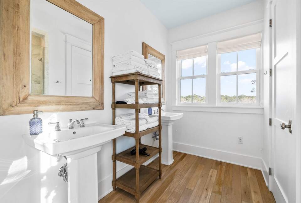 Top Floor Loft Bathroom