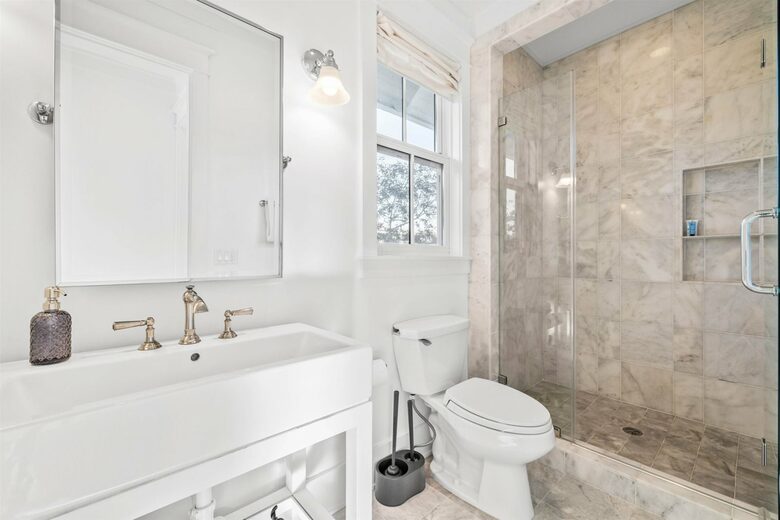 Carriage House Bathroom