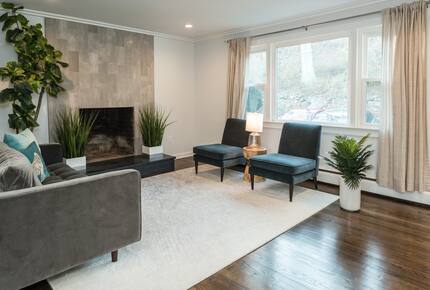 Chic Westport Cape Near Beach & Downtown - Westport, Connecticut