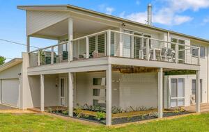 Stylish Seaside Getaway in Phillip Island - Smiths Beach, Australia