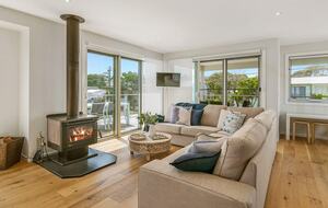 Stylish Seaside Getaway in Phillip Island - Smiths Beach, Australia