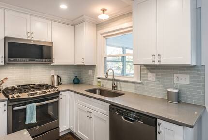 Chic Westport Cape Near Beach & Downtown - Westport, Connecticut