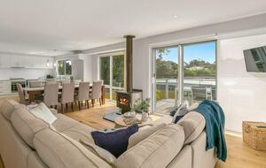 Stylish Seaside Getaway in Phillip Island - Smiths Beach, Australia