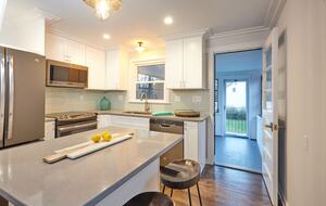 Chic Westport Cape Near Beach & Downtown - Westport, Connecticut