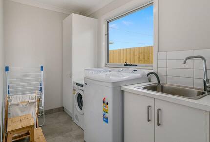 Stylish Seaside Getaway in Phillip Island - Smiths Beach, Australia